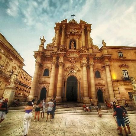 Perla Marina Ortigia Villa Syracuse Bagian luar foto